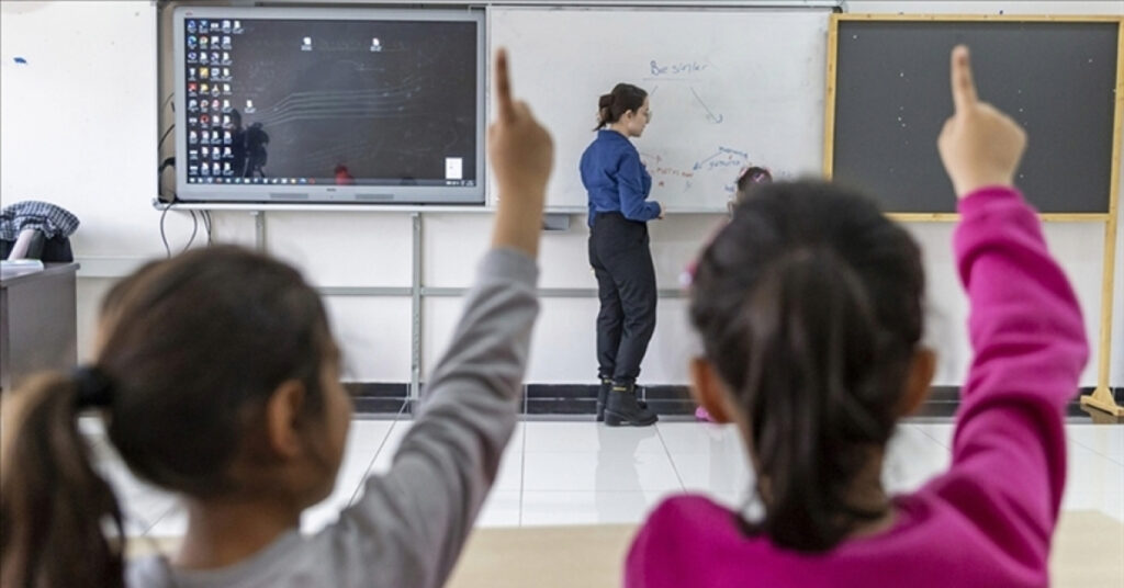 Sözleşmeli eğitim personeli istihdamında ek atama duyurusu
