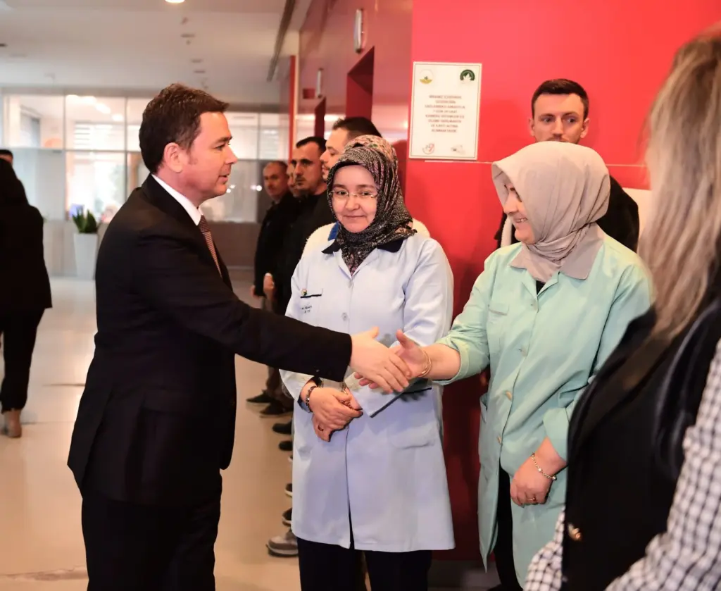 Başkan Erkan Aydın Personeliyle Tek Tek Bayramlaştı