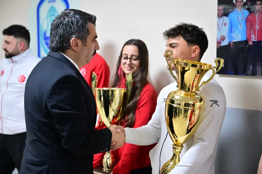 MİLLİ TAKIMIN SPORCU FABRİKASI YILDIRIM