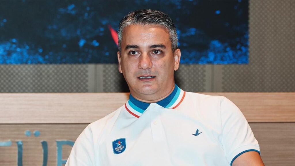 Anadolu Efes’te, İsmail Şenol’la yollar ayrıldı