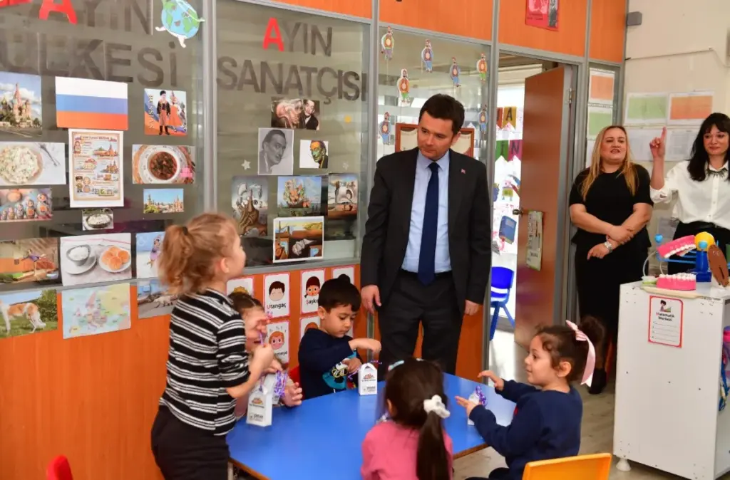 Başkan Erkan Aydın’dan Çocuklara Bayram Ziyareti