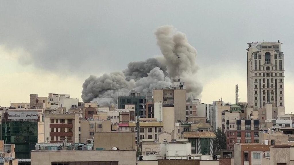 İsrail’den Tahran’a yoğun bombardıman