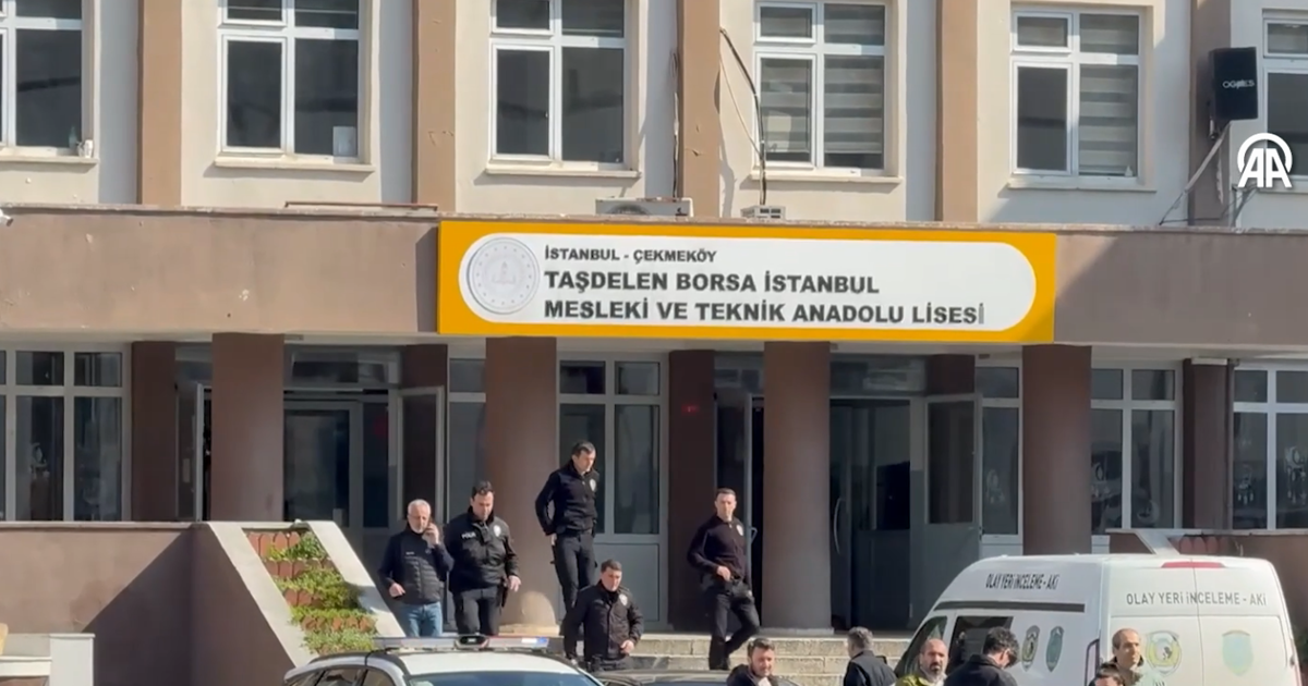 İstanbul’da lisede bıçaklı saldırı. İki öğretmen ve bir öğrenci yaralı
