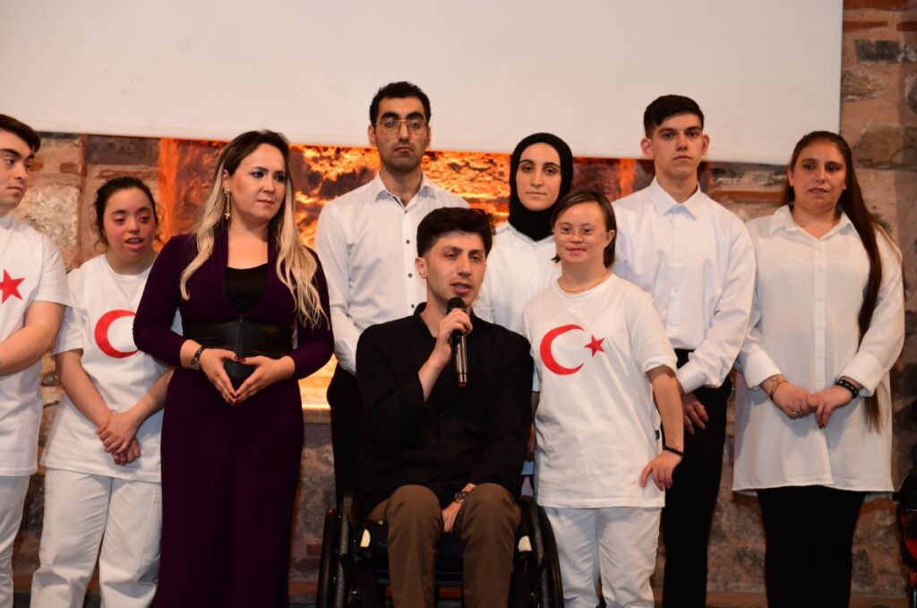 Osmangazi Belediyesi Engel Tanımayan Yüreklerle Milli Ruhu Yansıttı