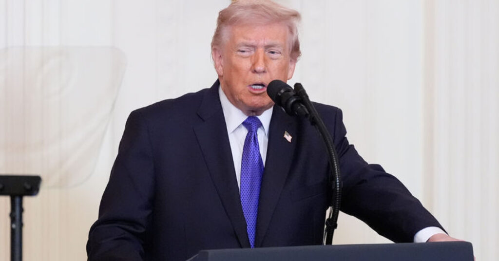 Trump’tan yeni açıklama: İran koşulsuz teslim olmalı