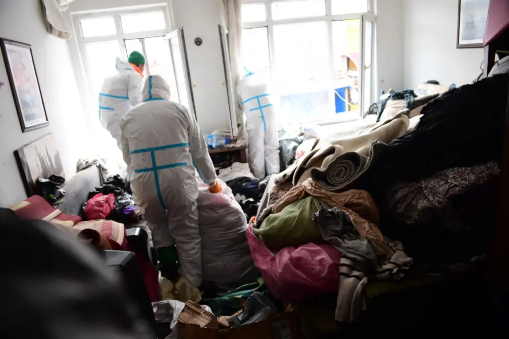 Osmangazi Belediyesi Çöp Eve Müdahale Etti, Kayıhan Rahat Nefes Aldı
