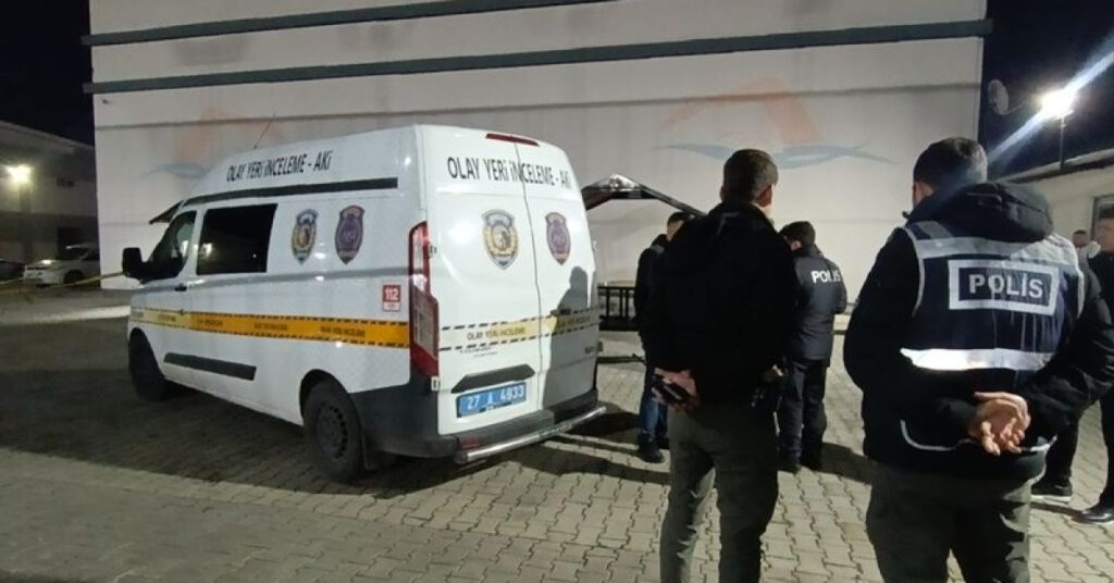 15 yaşında kalbinden bıçaklandı