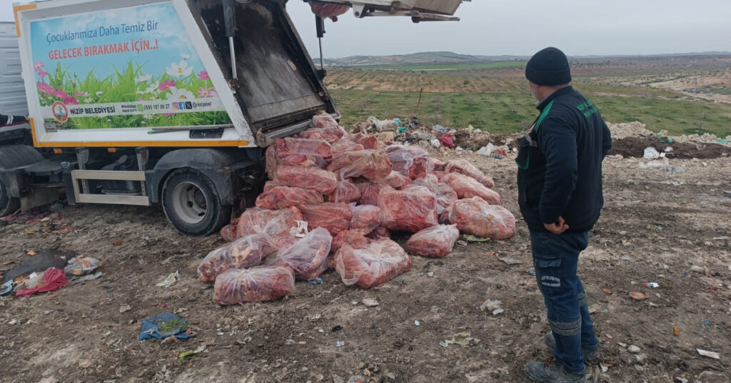 Nizip’te 1.6 ton sakatat imha edildi