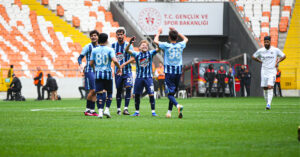 Adana Demirspor bu sezonki ilk galibiyetini aldı!