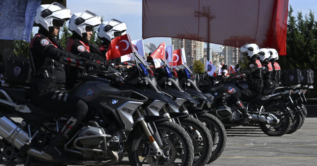 Polislerin mesai sistemi değişiyor: 12 saat görev, 36 saat dinlenme