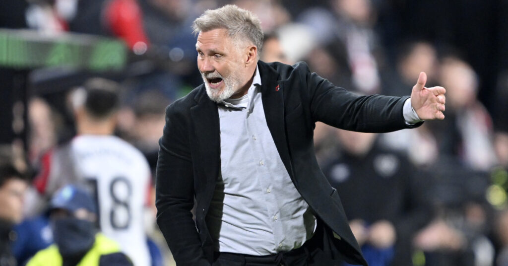 Samsunspor’un hocasına 3 maç ceza!