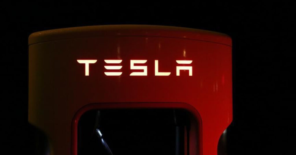 Tesla’nın kârı ilk çeyrekte yükseldi