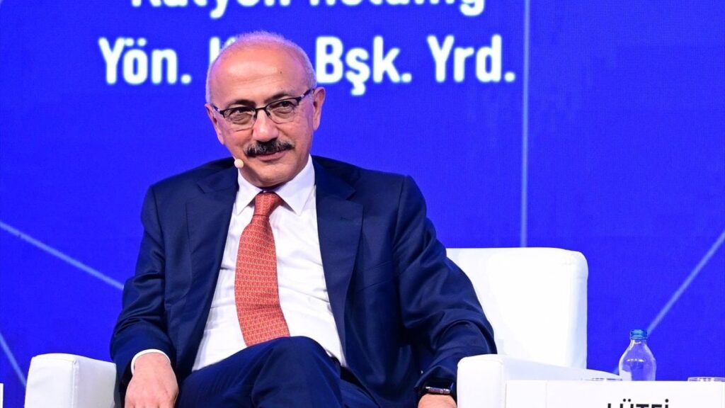 Antalya’da enerji piyasalarında regülasyon ve rekabet konuşuldu