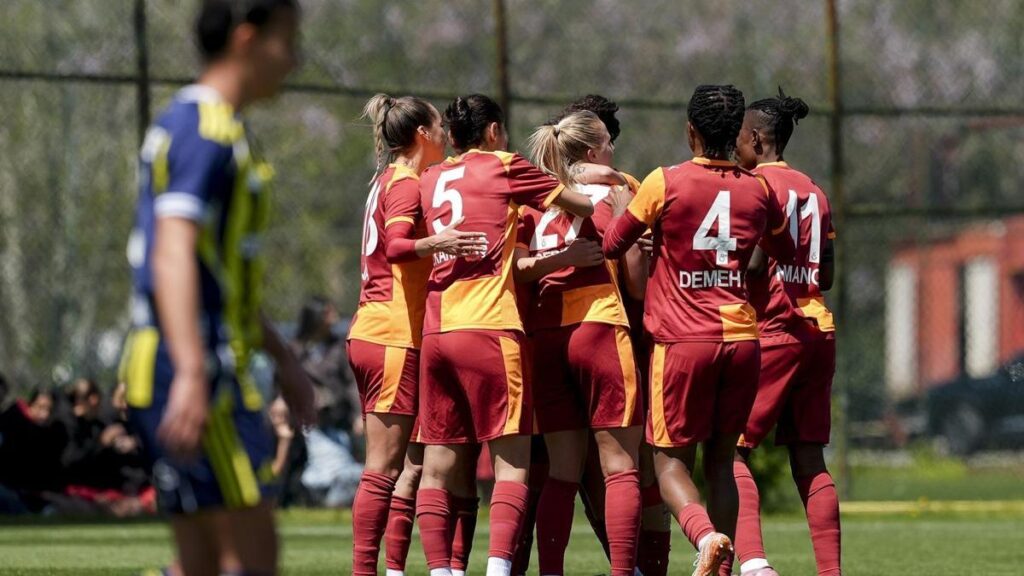 Kadın futbolunda da derbi Galatasaray’ın