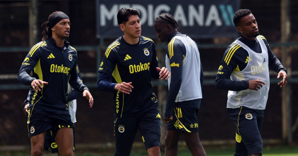 Fenerbahçe’de Alvarez takımla çalıştı!