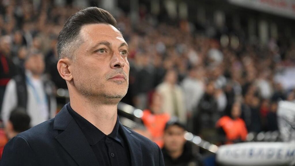 Mirel Radoi: Oyuncular kendileri için savaşmak zorunda