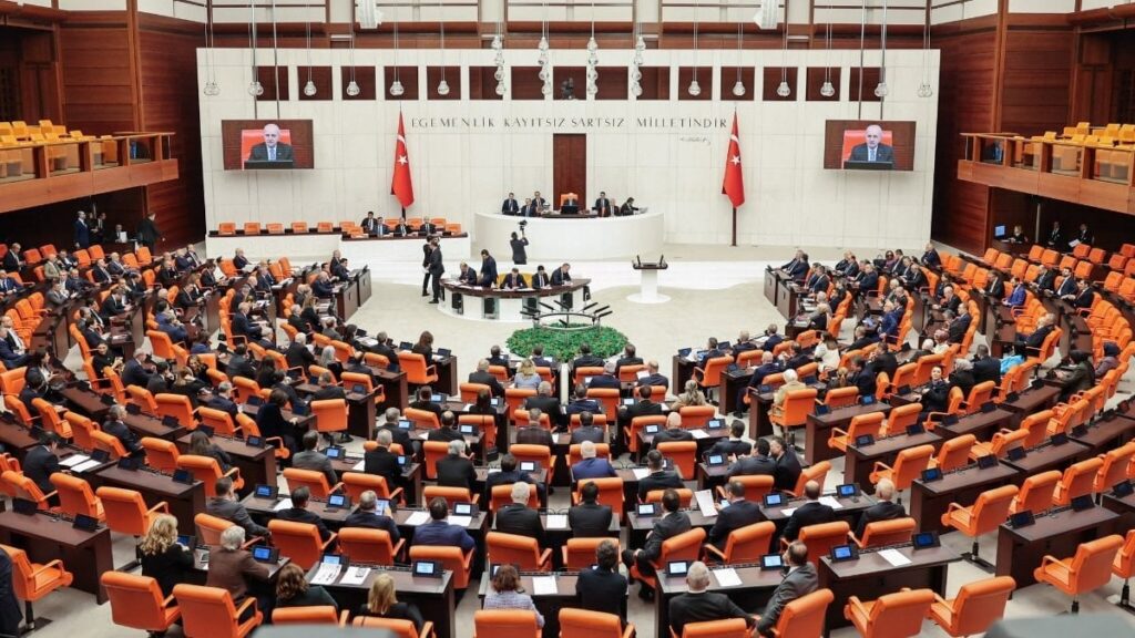 TBMM’de kabul edildi: Yurt dışındaki kazancını Türkiye’ye getirene 20 yıl vergi yok