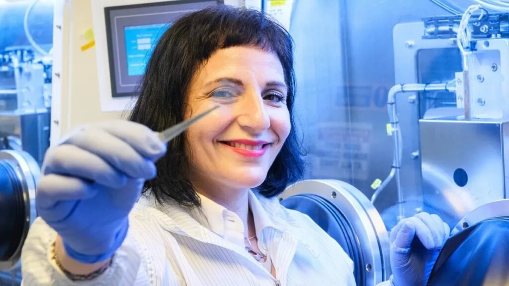 Pencereler elektrik üretecek! İnsan saçından 10 bin kat ince panel geliştirildi
