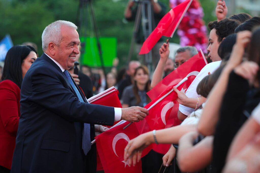 Nilüfer’de binler Cumhuriyet için yürüdü