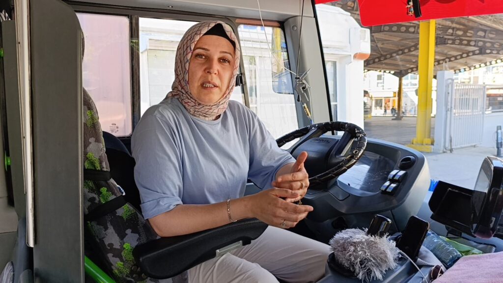 BURULAŞ’ın kadın otobüs sürücüsünden örnek davranış