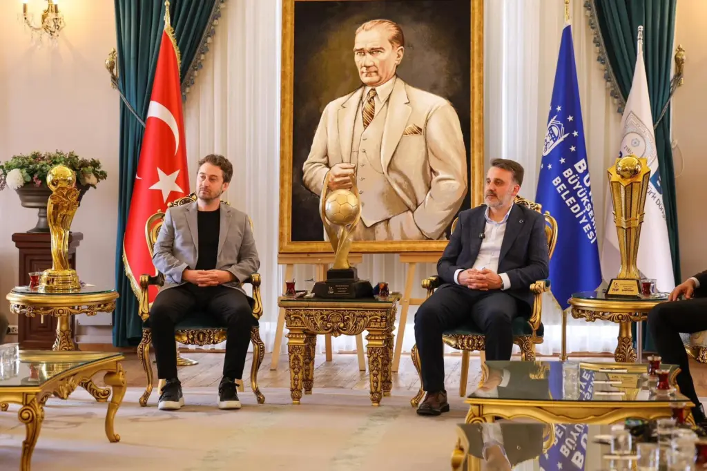 Şampiyon hentbolculardan Başkan Vekili Biba’ya ziyaret