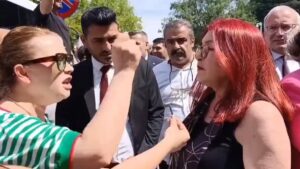 Özgür Özel ve Kılıçdaroğlu taraftarı CHP’li kadınların sözlü kavgası