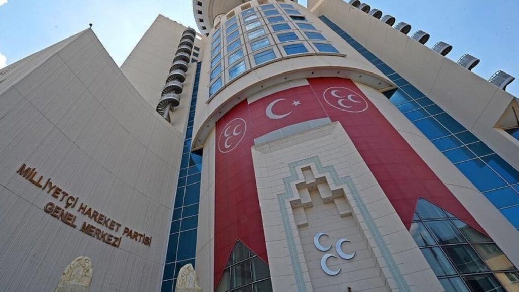 Denizli’de MHP’de istifa hareketi: İki ilçe başkanı görevden ayrıldı