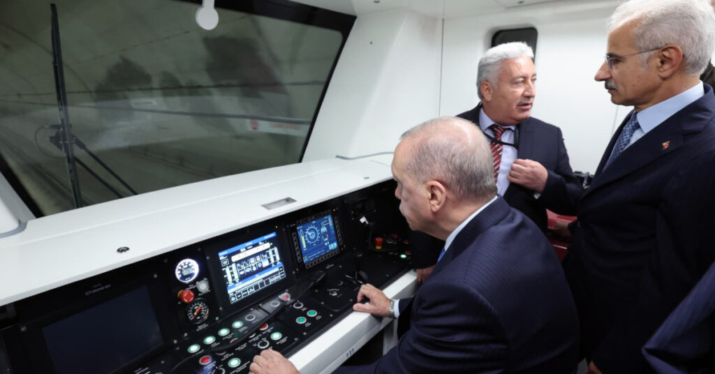 Türkiye’nin en yeni metro hattı, ilk gününde 10 bin 21 yolcu taşıdı