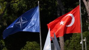 Berlin’de NATO zirvesi öncesi kritik E5 toplantısı