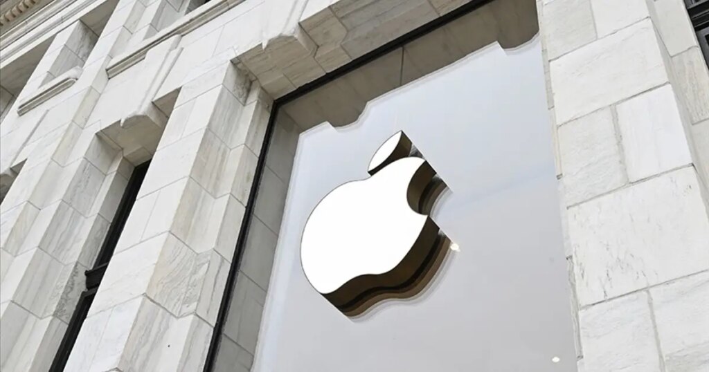 Apple bazı popüler uygulamaları kaldırdı, Kremlin tepki gösterdi