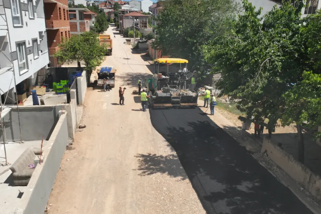 İnegöl’de yolar yenileniyor