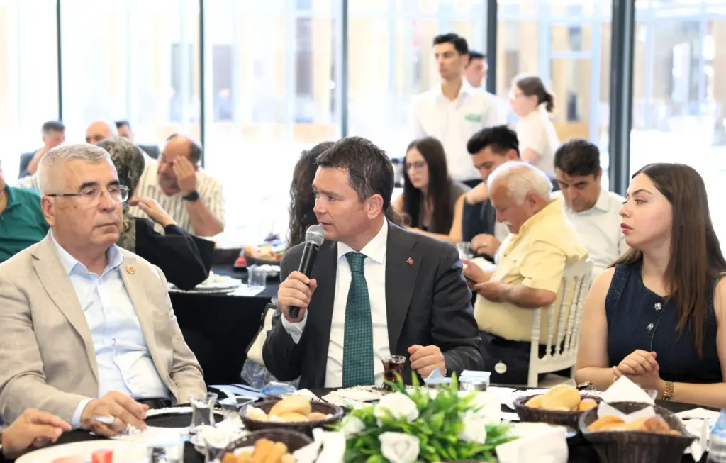 Başkan Aydın Muhtarlarla Ortak Akıl Buluşması’nda Bir Araya Geldi
