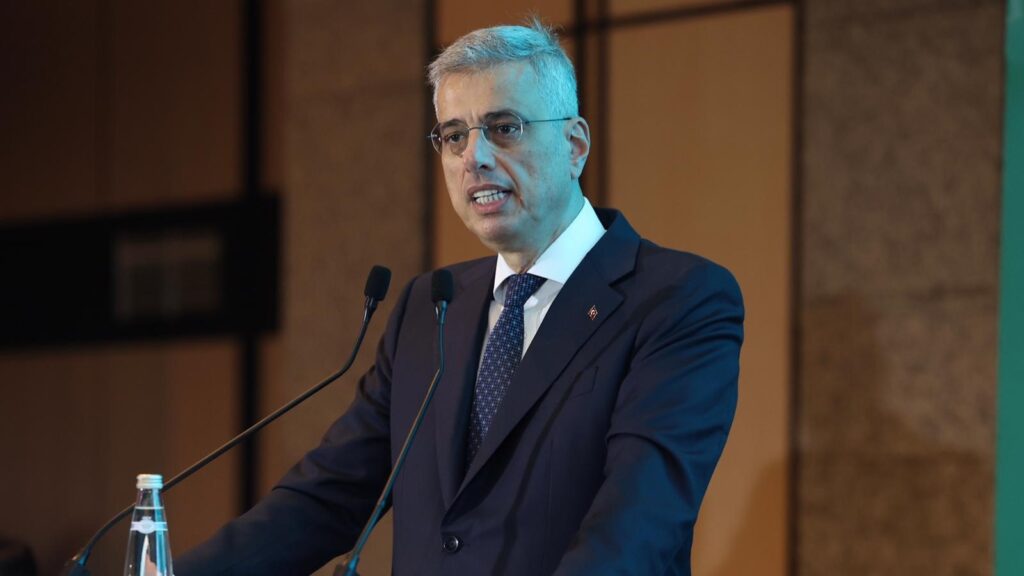 Sağlık Bakanı Memişoğlu: Yerli ilaç, aşı ve kitlerde sonuç almaya başladık