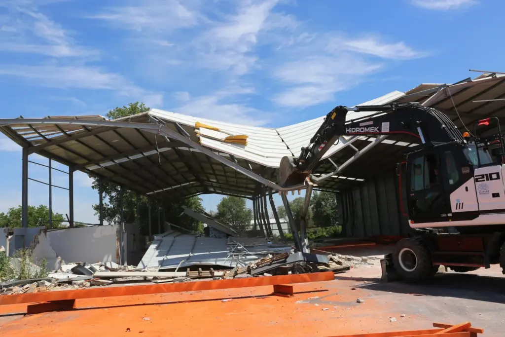 Nilüfer’de iki mahallede yıkım