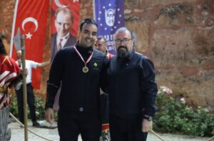 Türk kılıçları Zindankapı’da çarpıştı