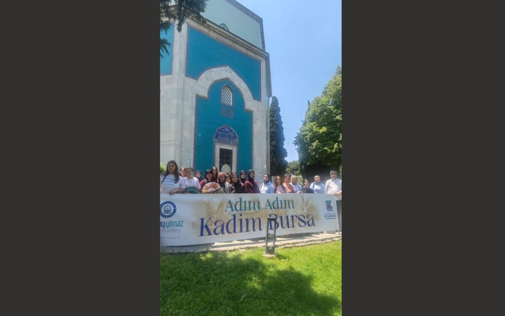 Yıldırımlı gençler tarihi yerinde keşfediyor