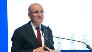 Mehmet Şimşek: Türkiye ekonomisi aralıksız büyüyor