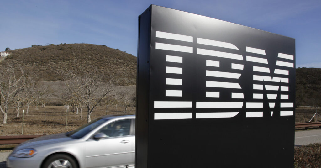 IBM’de tarihi düşüş